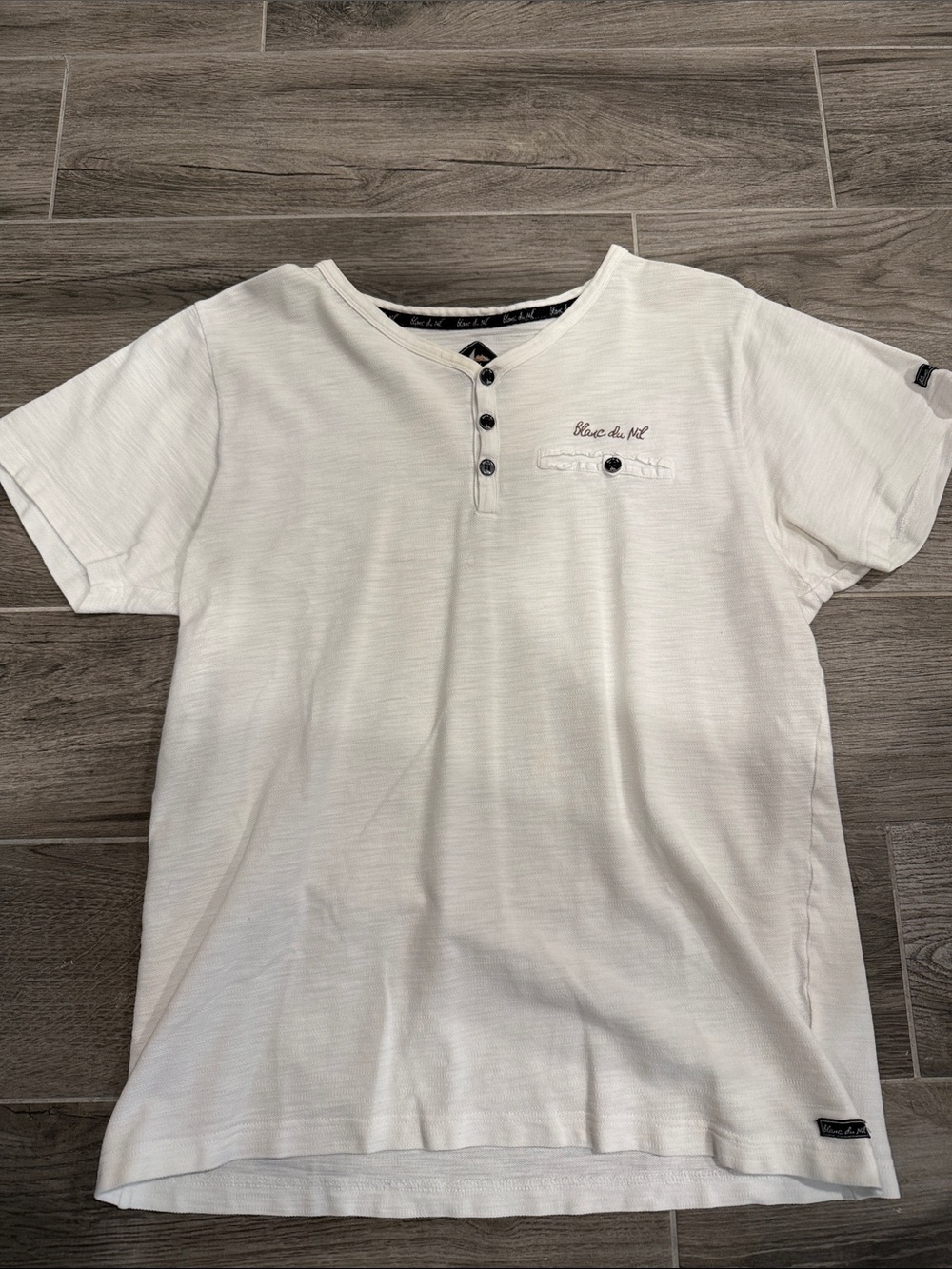Men's White Short-Sleeve Henley Tee with Button Placket